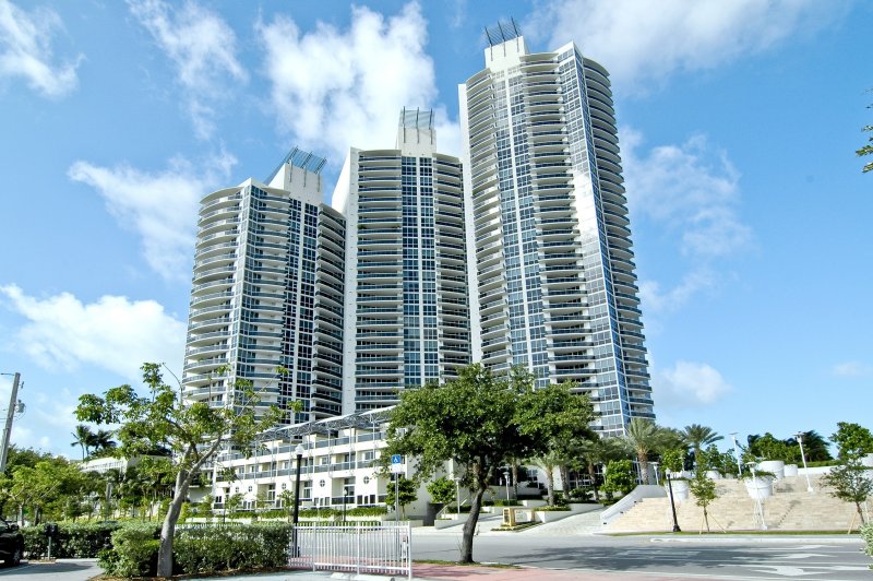 Murano Grande South Beach Condo