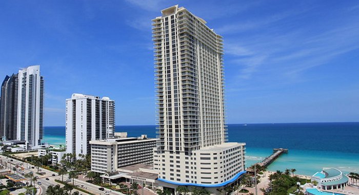 La Perla Sunny Isles Beach