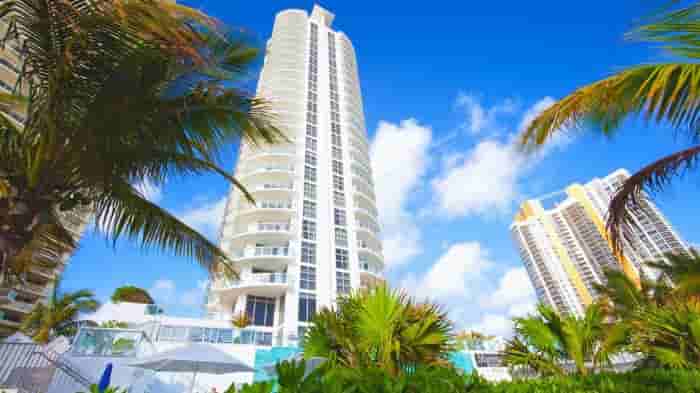 Marenas Sunny Isles Beach