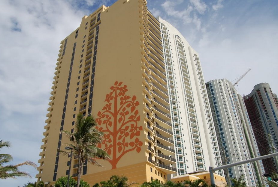 Sayan Sunny Isles Condo